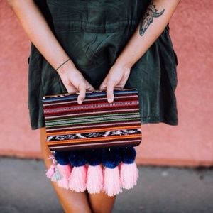 ISO Nena & Co Tassel Clutch
